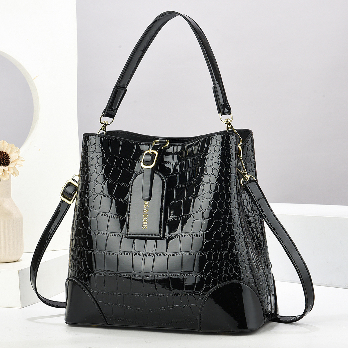Water bucket bag for women 2025 new crocodile pattern women's bag large capacity single shoulder carrying crossbody bag