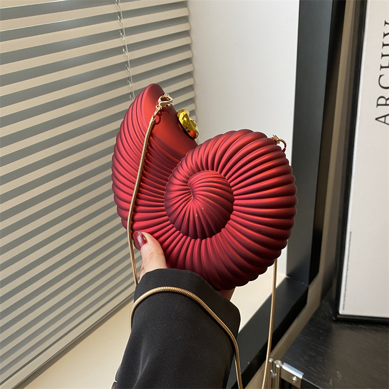 Personalized acrylic conch bag 2025 new European and American fashion niche shoulder bag women's versatile crossbody box bag