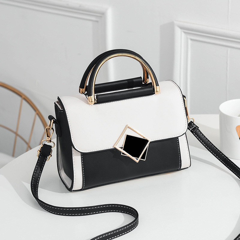 Explosive 2025 New Texture Bag Korean Fashion Small Square Bag Single Shoulder Crossbody Bag Women's Bag One Piece dropshipping