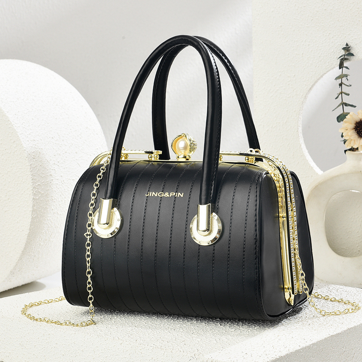 Cross border handbag women's 2025 new high-end handbag macaron color large capacity clip bag box bag