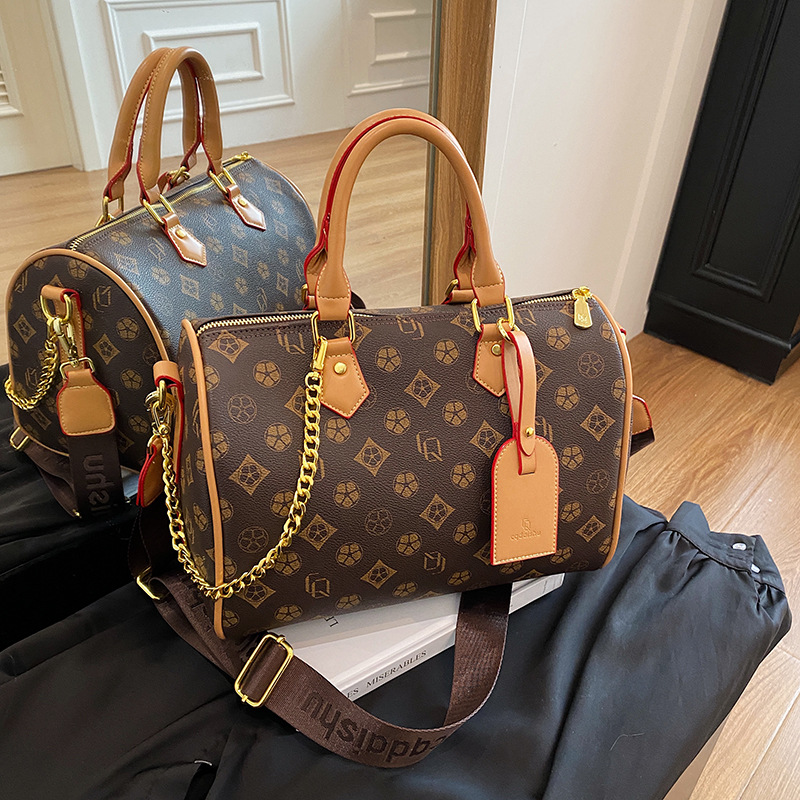 Cross border 2025 new travel fitness handbag, high-end printed crossbody bag, high appearance and versatile commuting shoulder bag