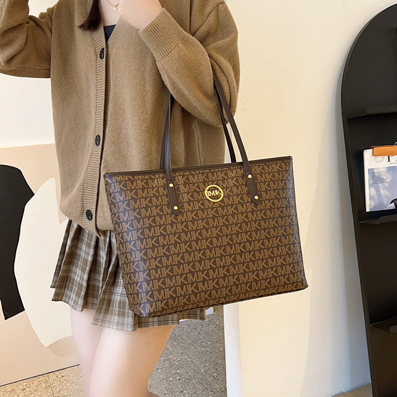 Premium Internet Celebrity 2025 Four Seasons New Large Capacity Fashion Vintage Single Shoulder Bag Classic Versatile Handheld Tote Bag