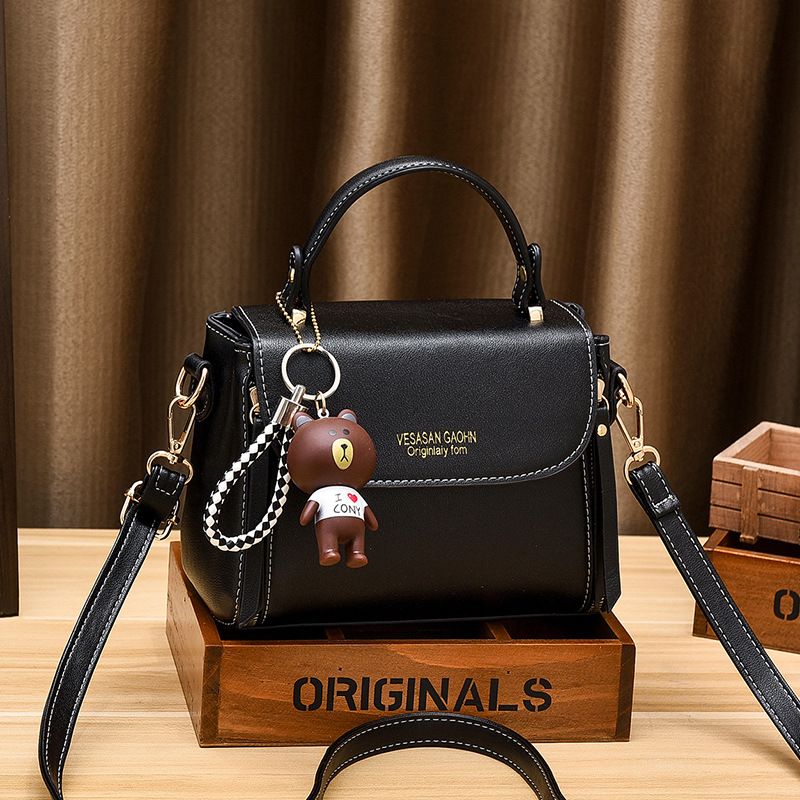 Simple small bag, trendy fashion handbag, 2025 Korean version, summer solid color single shoulder crossbody bag, one piece dropshipping