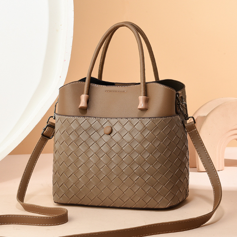 2025 New Large Capacity Tote Bag for Women, Soft Leather Knitted Single Shoulder Handbag, Versatile Commuter Underarm Bag, Trendy 2025 New Large Capacity Tote Bag for Women, Soft Leather Knitted Single Shoulder Handbag, Versatile Commuter Underarm Bag, Trendy