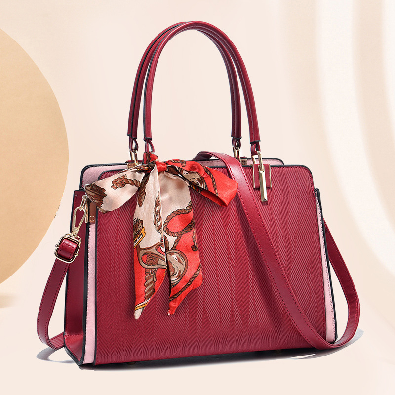 Red handbag, mother's style 2025 new item, large capacity middle-aged handbag, fashionable wedding bag, mother-in-law crossbody women's bag