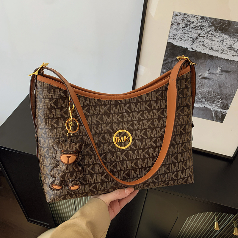 2025 New European and American Retro Tote Bag Fashion Design Vintage Flower Single Shoulder Underarm Bag Large Capacity Handheld Crossbody Bag