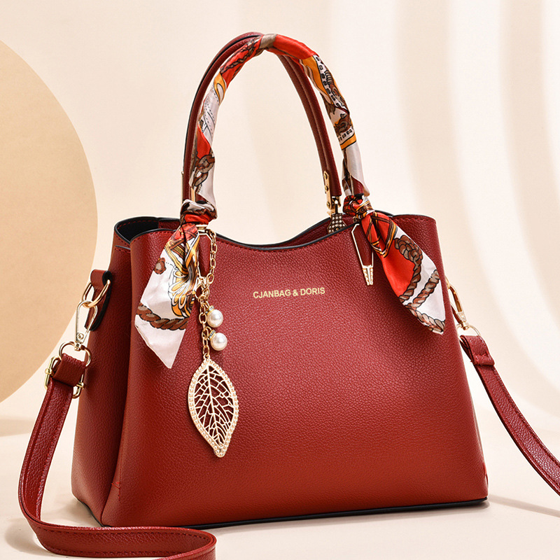 Bag 2025 New Bridal Bag Summer Crossbody Tote Red Wedding Gift Bag Atmospheric Handheld Women's Bag Single Shoulder