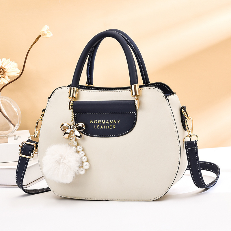 Internet celebrity fashion bag 2025 new trendy spring contrasting handbag women's single shoulder diamond grid armpit bag one piece hair replacement