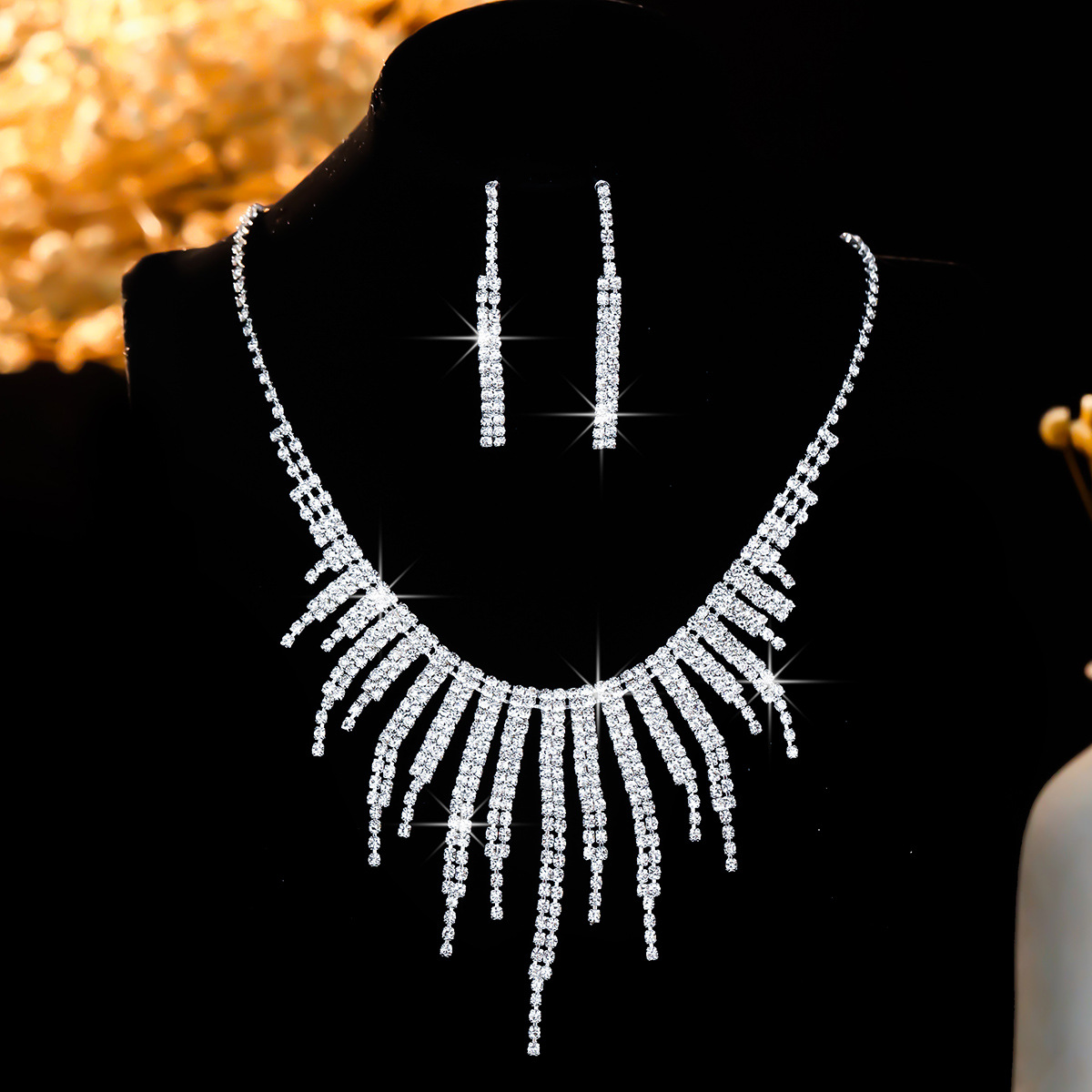Manufacturer's direct supply of bridal rhinestones, simple necklaces, earring sets, wholesale of wedding dresses, evening party accessories, necklaces