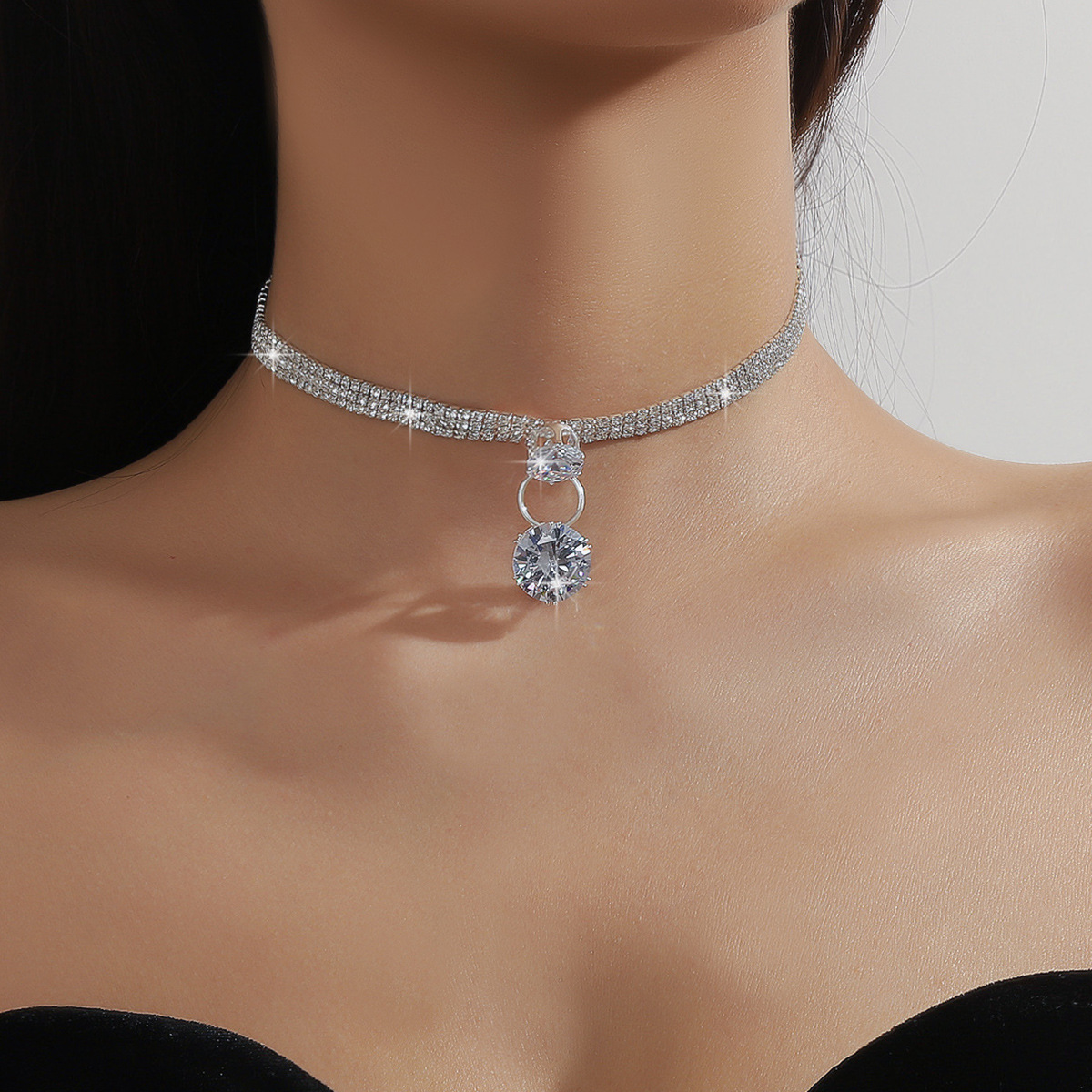 Personalized Full Diamond Large Diamond Collar Necklace Exaggerated Zircon Pendant Dress Accessories Lock Neck Chain Bone Chain Feminine Style