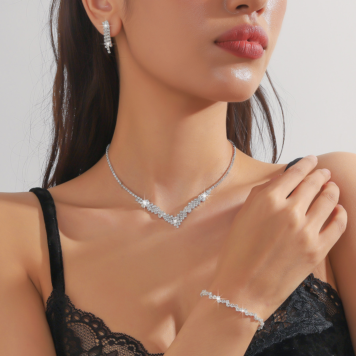 Fashion rhinestone necklace, earrings, bracelet set, Amazon bestseller, full diamond claw chain, rhinestone three piece set