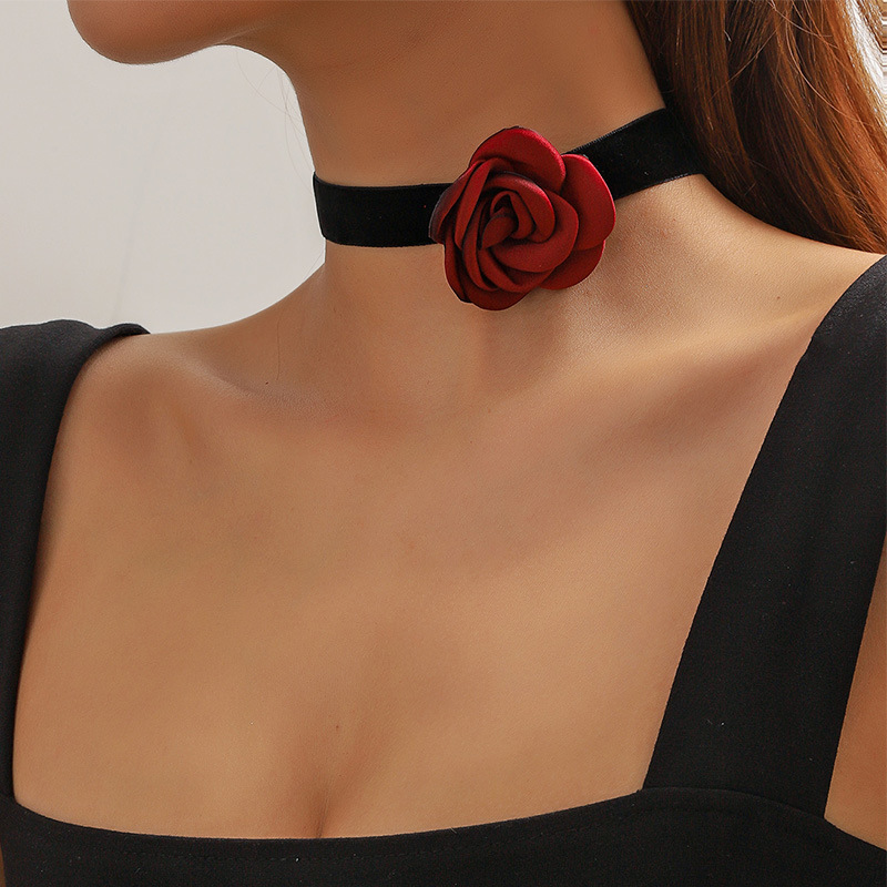 Xiaoxiangfeng Retro Velvet Strap Black Red Beige Banquet Flower Strap Choker Collar Neck Accessory Necklace