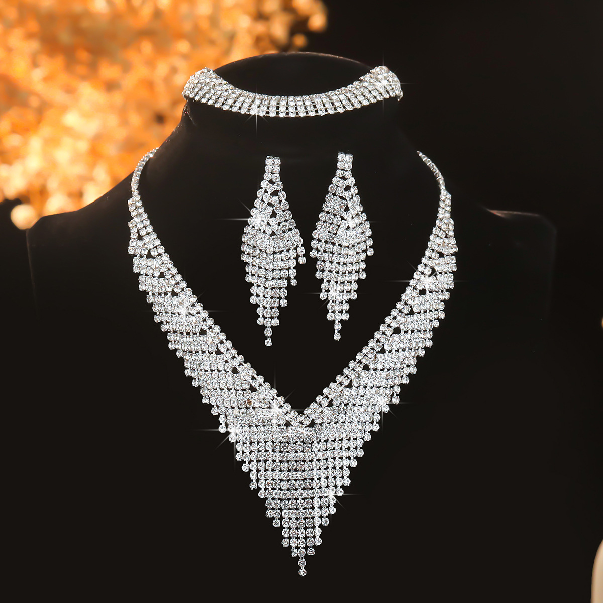 Fashion Exaggerated Claw Chain Series Full Diamond Water Diamond Necklace Earrings Bracelet Set Amazon Hot Three Piece Set