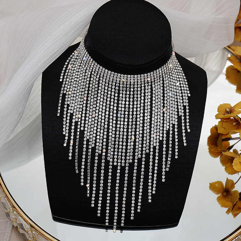 Fashionable Full Diamond Neck Chain Exquisite Flash Diamond Bundle Neck Chain Long Flow Su Water Diamond Clavicle Necklace Neck Chain Women's Wholesale