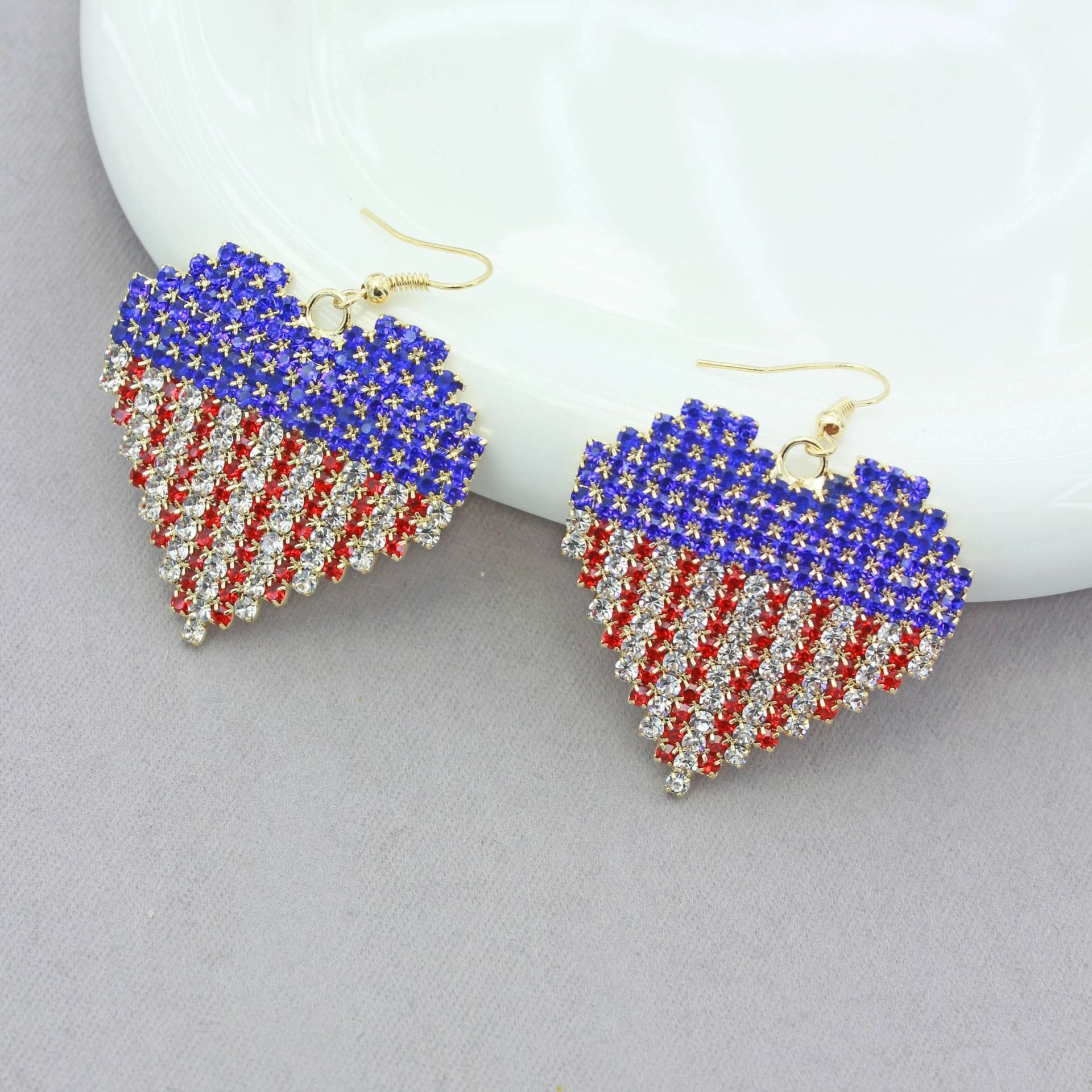 New European and American flags, red and blue stripes, colored rhinestone hearts, USA letter earrings, popular earrings for foreign trade