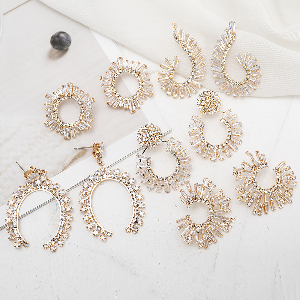 Manufacturer direct sales fashion jewelry zircon earrings women's rhinestone earrings 2022 popular jewelry wholesale