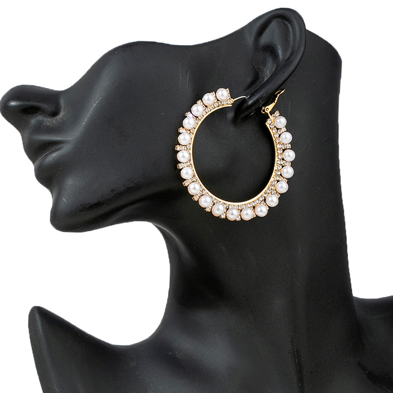 Manufacturer's new cross-border fashion pearl round earrings for women, Korean version, niche exquisite rhinestone earrings, earrings accessories
