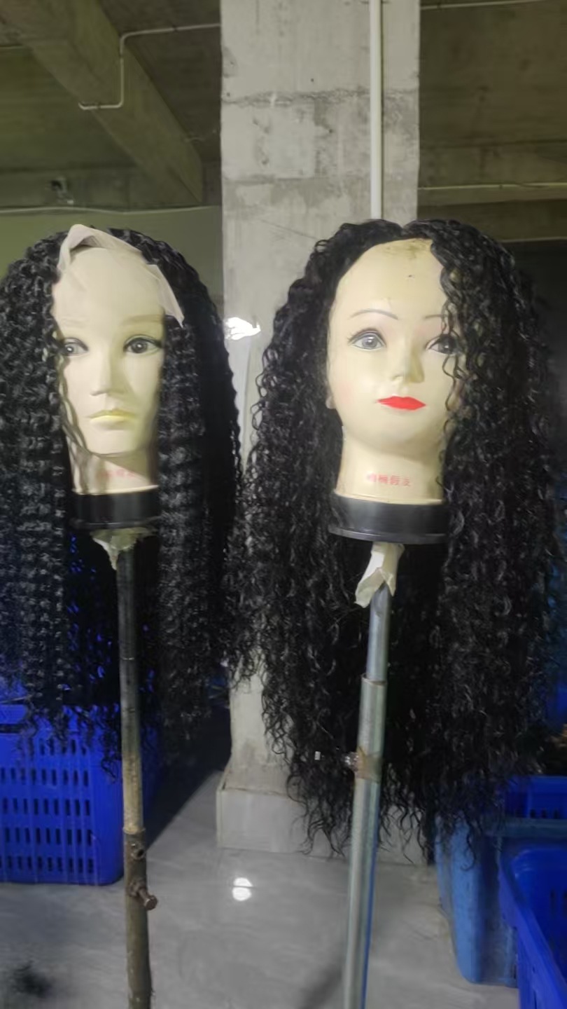 Cross border European and American fashion water ripple small roll wig African hot selling front lace off white headband deep wig Cross border European and American fashion water ripple small roll wig African hot selling front lace off white headband deep wig