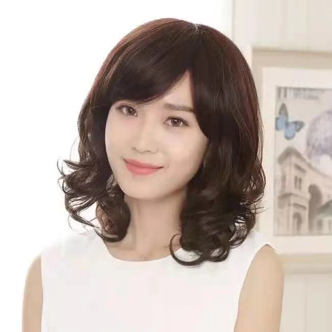 Wig for women with long curly hair, slanted bangs, big waves, middle-aged and elderly mothers, covering white hair. Wig naturally looks youthful. Wig set