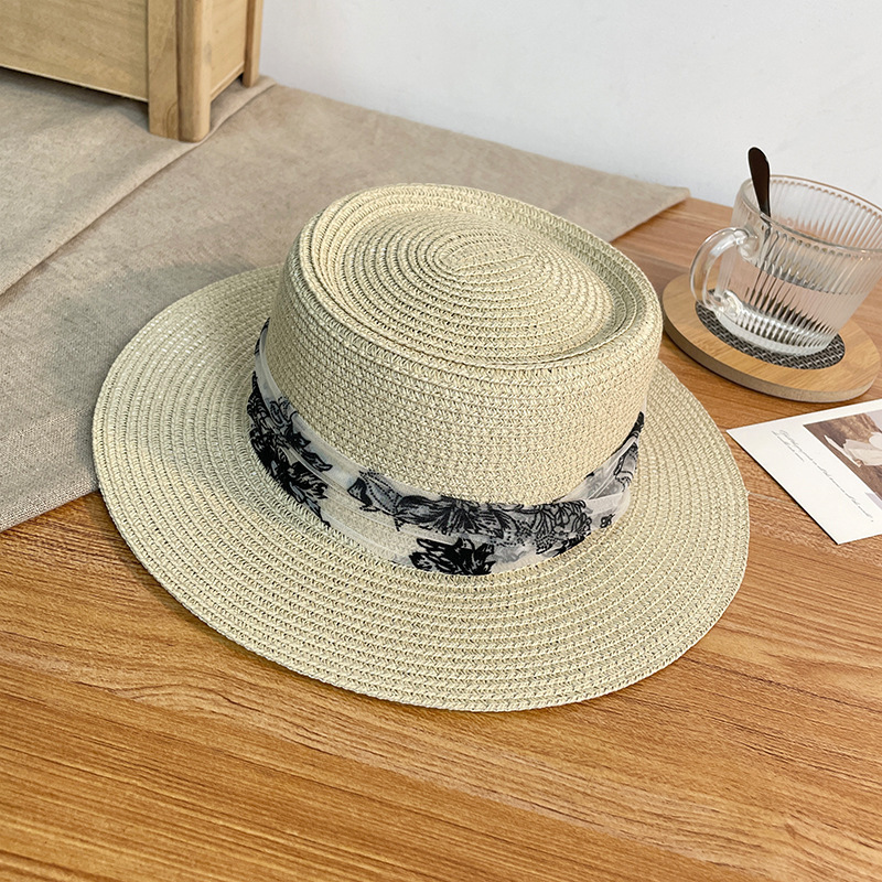 French flat topped straw hat for children's summer outings on the beach, breathable and UV resistant sun hat, sun protection and sunshade hat