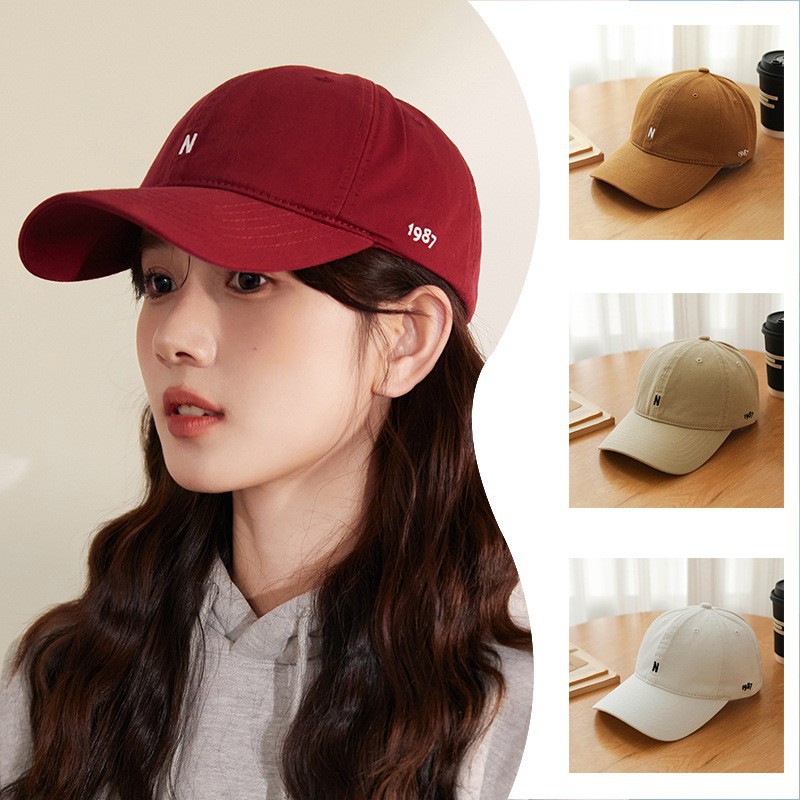 Japanese soft top baseball cap, simple and versatile, embroidered with small letters, duckbill cap with wide brim to show off face, small sports hat for men and women