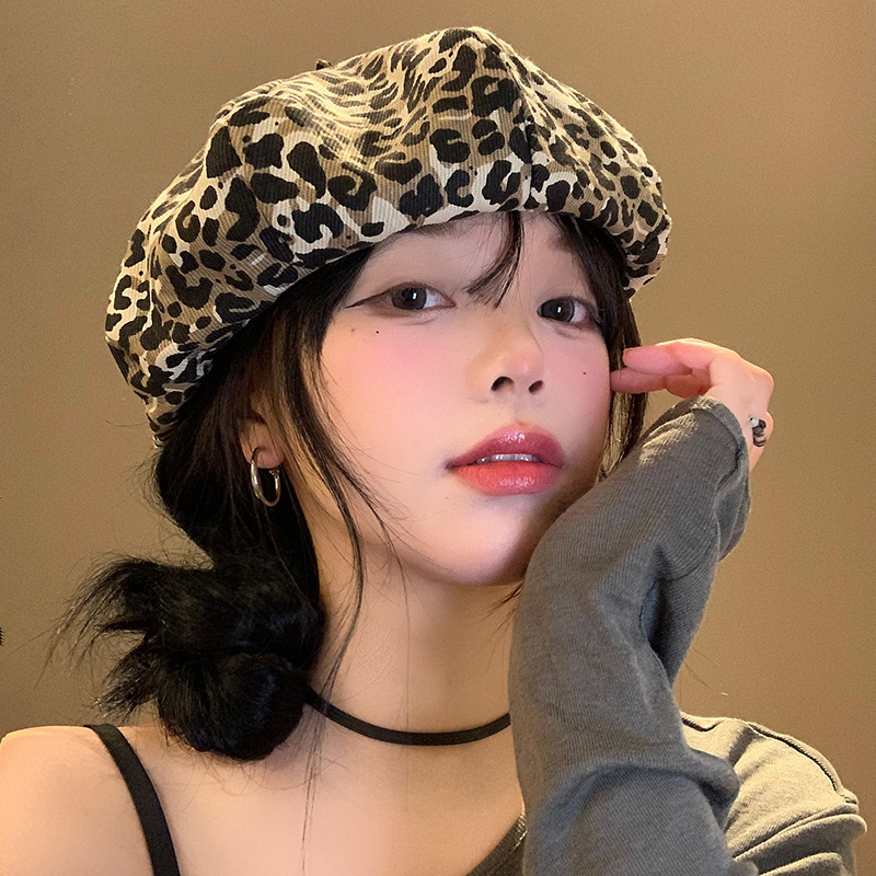 Retro spicy girl leopard print beret women's spring and summer versatile show face small bud painter hat y2k big head circumference hat