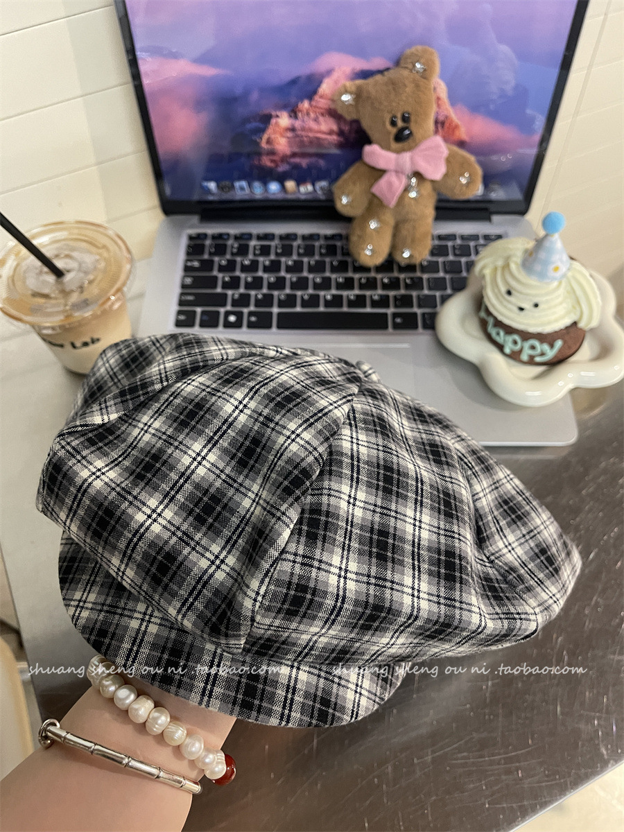 Japanese retro plaid cloud octagonal hat for women, Xia beret, plaid face highlighting small retro versatile artist hat Japanese retro plaid cloud octagonal hat for women, Xia beret, plaid face highlighting small retro versatile artist hat
