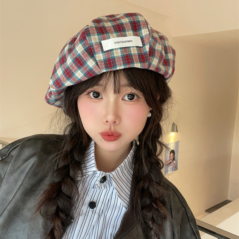 Japanese retro plaid cloud octagonal hat for women, Xia beret, plaid face highlighting small retro versatile artist hat Japanese retro plaid cloud octagonal hat for women, Xia beret, plaid face highlighting small retro versatile artist hat