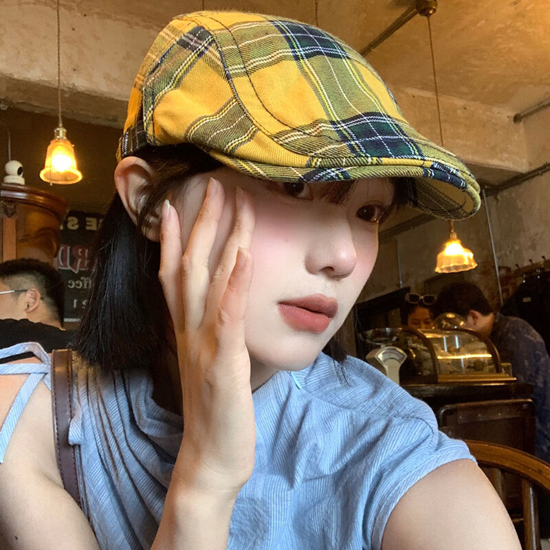 Dopamine retro plaid forward hat for women in spring and autumn, big head circumference, back wearing beret to show off face, tabloid children's hat trend