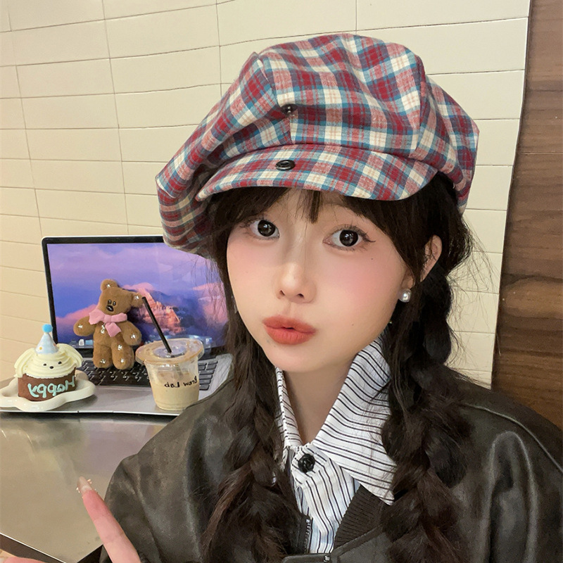 Japanese retro plaid cloud octagonal hat for women, Xia beret, plaid face highlighting small retro versatile artist hat Japanese retro plaid cloud octagonal hat for women, Xia beret, plaid face highlighting small retro versatile artist hat