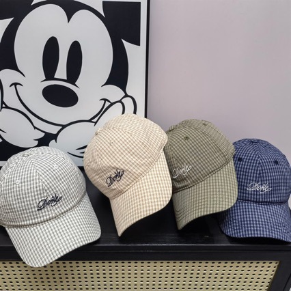 Early Spring New Thousand Bird Grid Letter Baseball Hat Men's and Women's Fashion Versatile Sunshade Hat Retro Face Covering Duck Tongue Hat ins