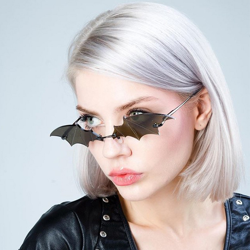 Bat sunglasses for women, funny dance party, trendy street photography, sunglasses with small frames, European and American fashion, alien shaped glasses, sunglasses