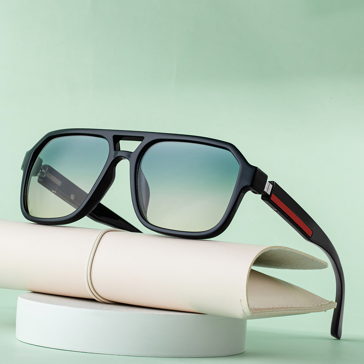 2025 New European and American Fashion Box Sunglasses for Men, Personalized Double Beam Luxury Outdoor Sunscreen Sunglasses for Men