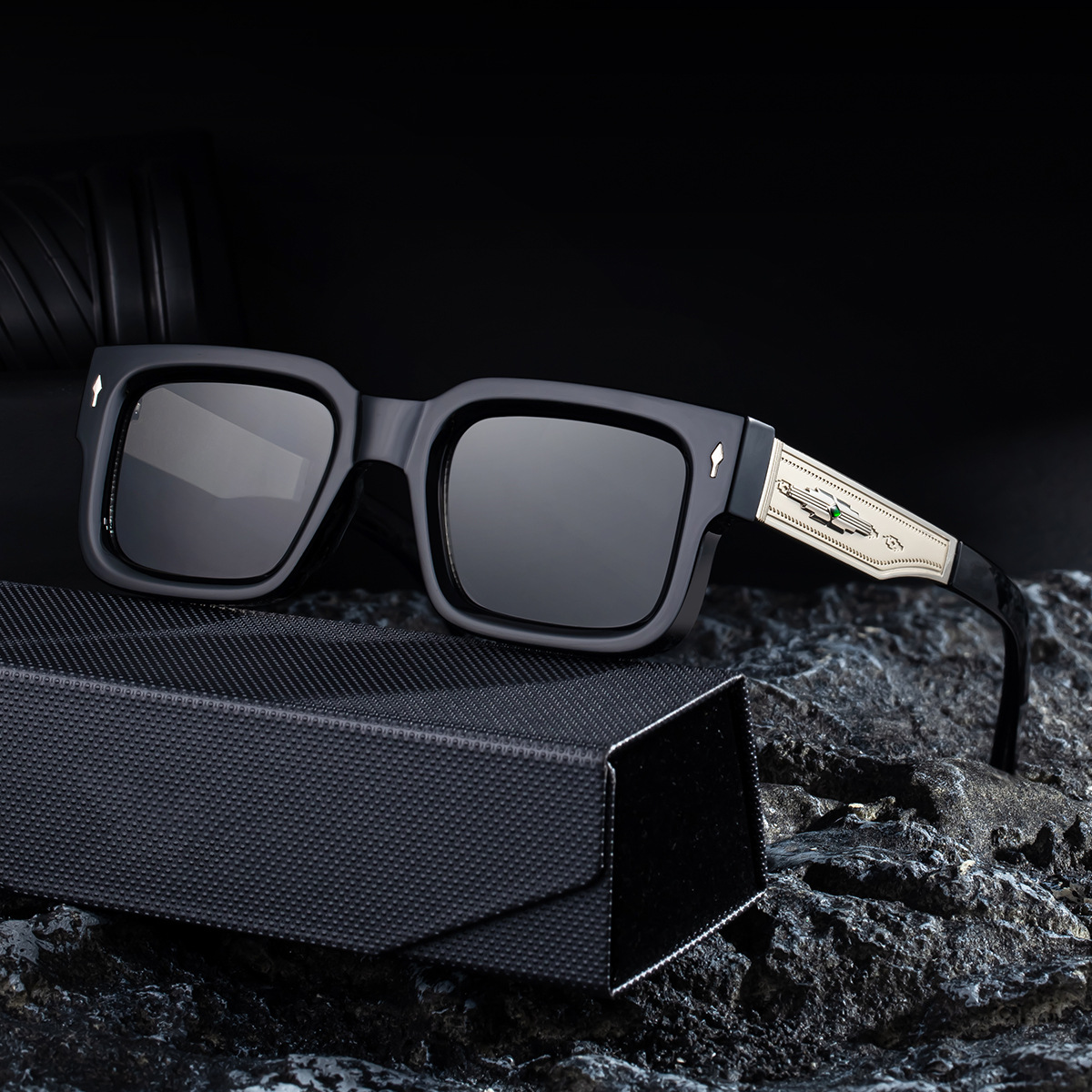 2025 New European and American Fashion Box Sunglasses for Men, Retro Luxury Outdoor Sunscreen Sunglasses for Men, Cross border