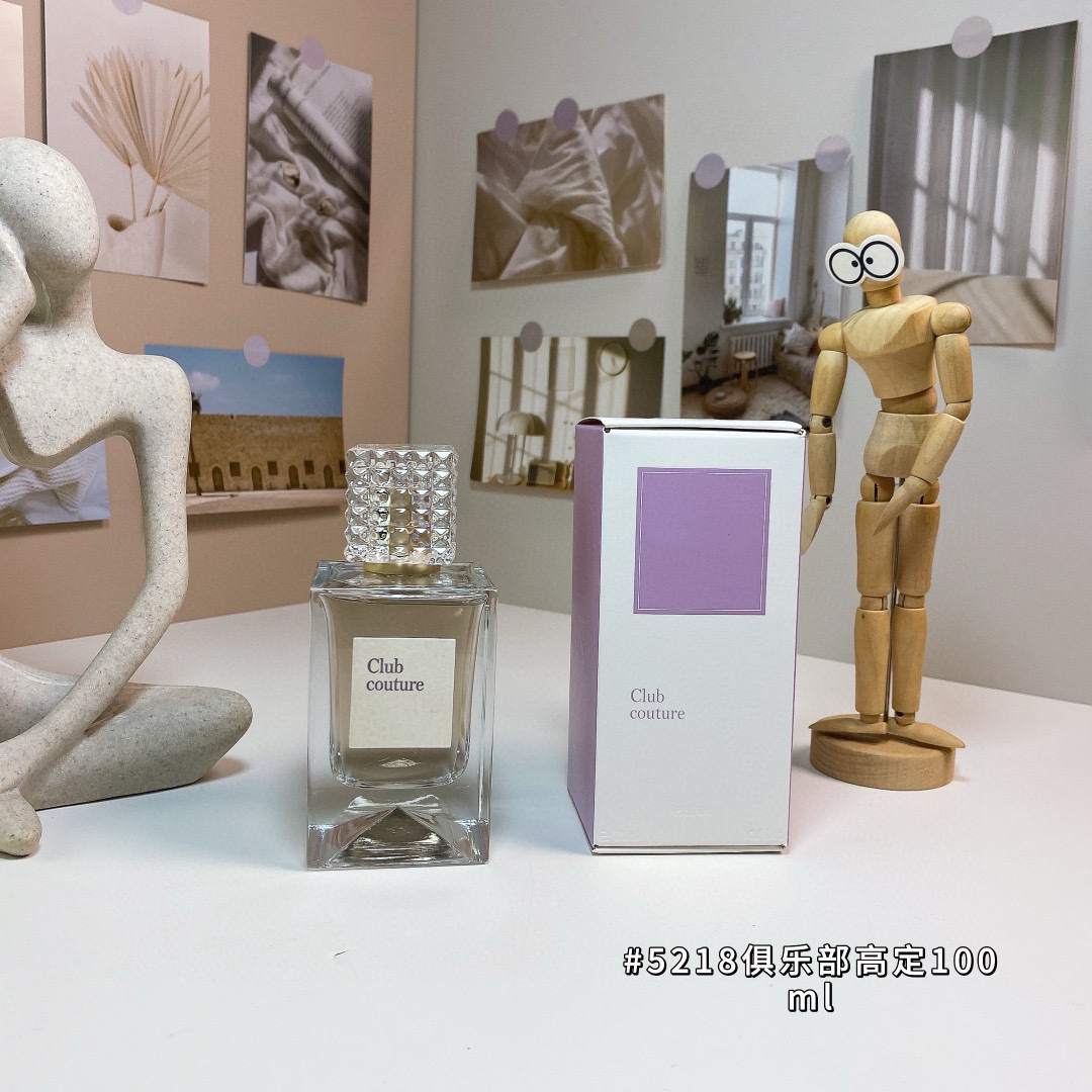 Perfume Night Color Rivet Heartbeat Wholesale of Boundless Dream Behind White Costume Perfume Night Color Rivet Heartbeat Wholesale of Boundless Dream Behind White Costume