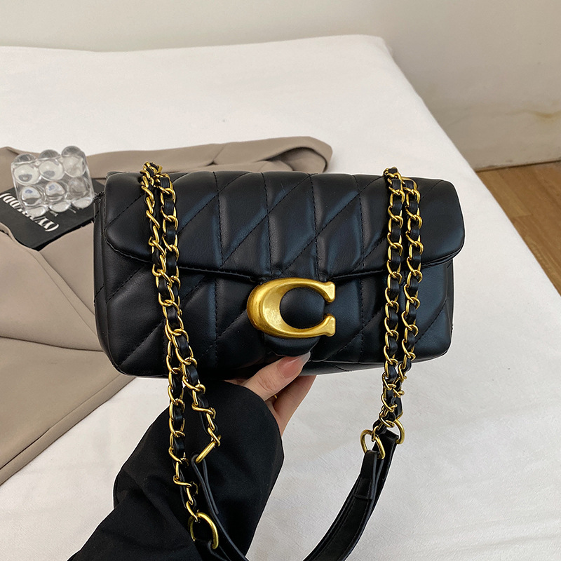 High end small fragrant style bag for women, diamond grid chain bag, 2025 new trendy and versatile small square bag, single shoulder crossbody bag High end small fragrant style bag for women, diamond grid chain bag, 2025 new trendy and versatile small square bag, single shoulder crossbody bag