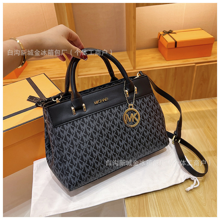 2025 New Bag Women's Bag Korean Edition Trendy Fashion European and American Ins Single Shoulder Handheld Crossbody Foreign Trade Cross border Women's Bag 2025 New Bag Women's Bag Korean Edition Trendy Fashion European and American Ins Single Shoulder Handheld Crossbody Foreign Trade Cross border Women's Bag