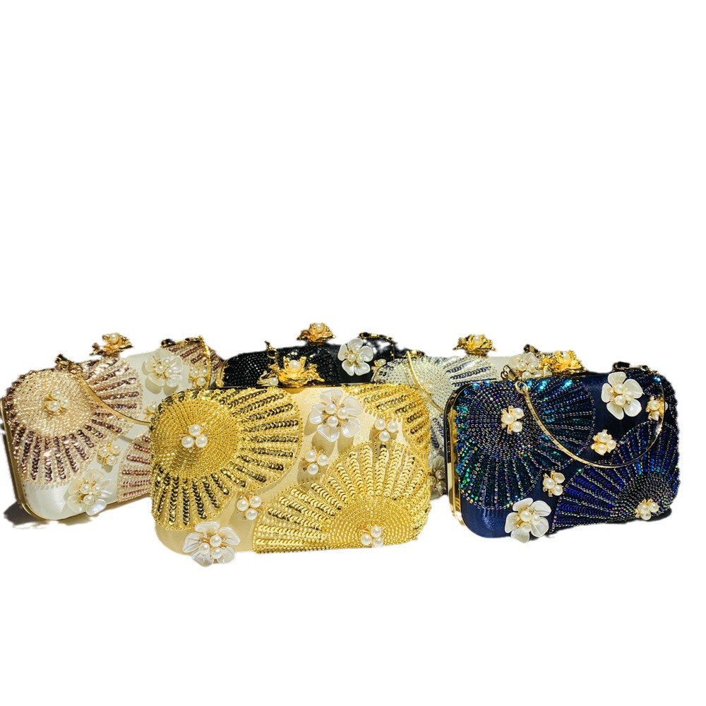 Hengmei Chaozhou New Flower Pearl Handbag Cross border Exclusive Fashion Sparkling Pearl Wedding Banquet Women's Bag Hengmei Chaozhou New Flower Pearl Handbag Cross border Exclusive Fashion Sparkling Pearl Wedding Banquet Women's Bag
