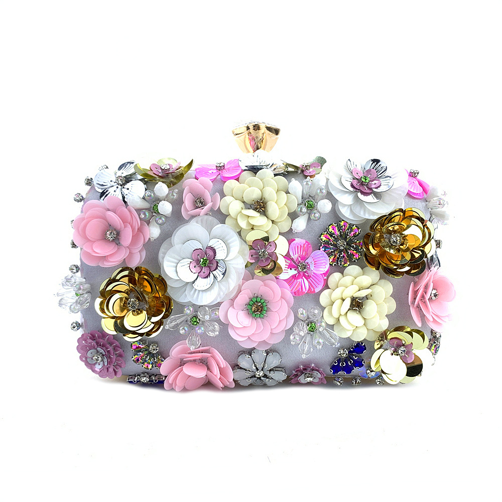 Hengmei Chaozhou manufacturer provides fashionable banquet bags, handmade flower bead bags for women, banquet wedding party bags Hengmei Chaozhou manufacturer provides fashionable banquet bags, handmade flower bead bags for women, banquet wedding party bags