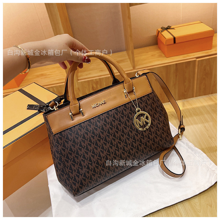 2025 New Bag Women's Bag Korean Edition Trendy Fashion European and American Ins Single Shoulder Handheld Crossbody Foreign Trade Cross border Women's Bag 2025 New Bag Women's Bag Korean Edition Trendy Fashion European and American Ins Single Shoulder Handheld Crossbody Foreign Trade Cross border Women's Bag