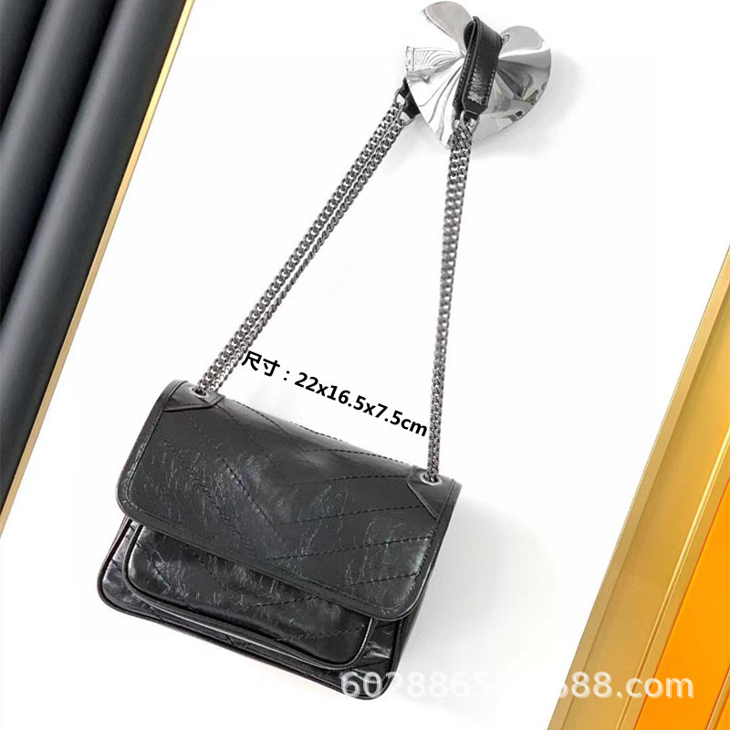 Direct cross-border M LV men's bag, women's bag, genuine leather mailman bag, chain bag, box bag, 3-in-1 black warrior pillow bag Direct cross-border M LV men's bag, women's bag, genuine leather mailman bag, chain bag, box bag, 3-in-1 black warrior pillow bag