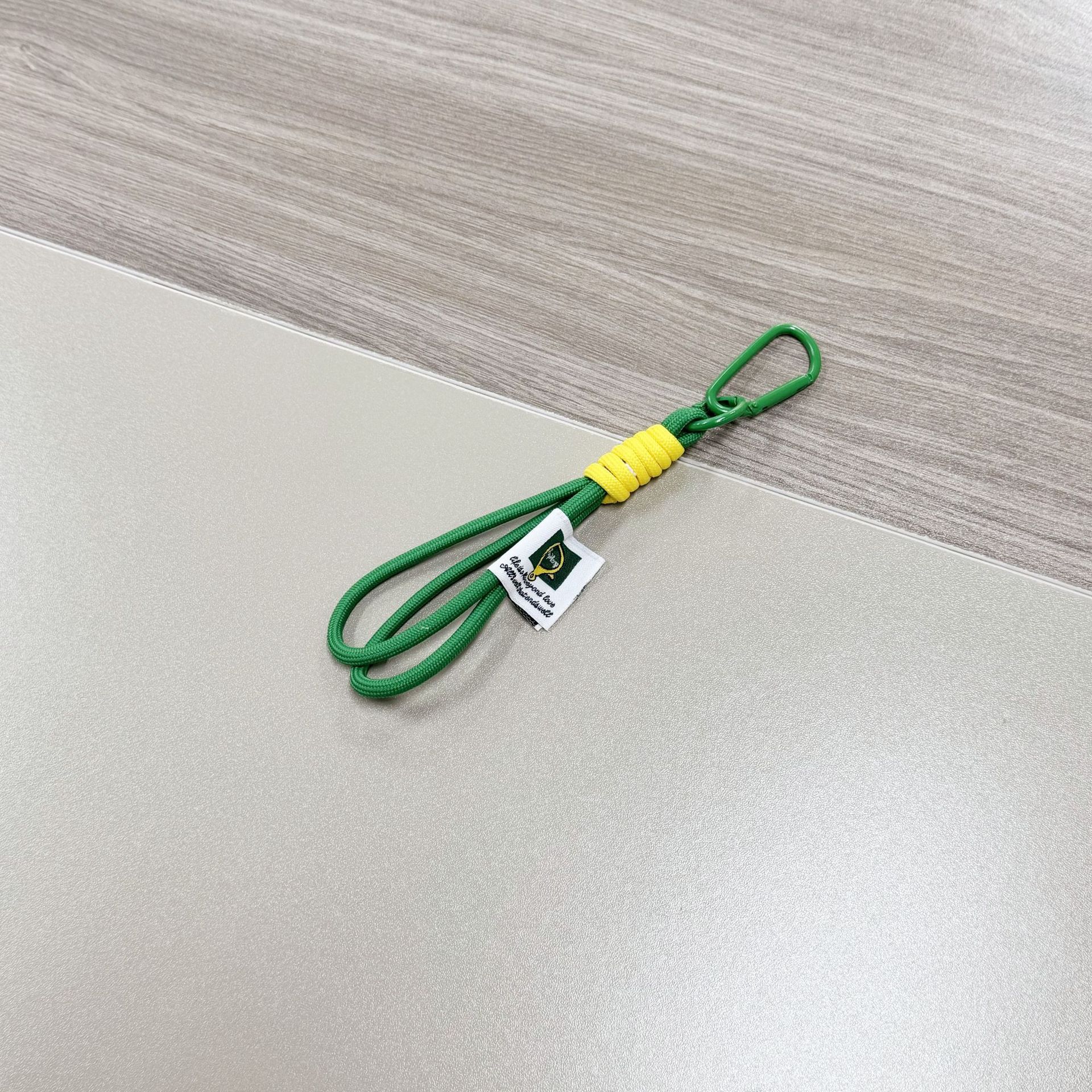 New striped shell makeup bag, portable toiletry storage bag, small toiletry bag, travel large capacity bag for going out New striped shell makeup bag, portable toiletry storage bag, small toiletry bag, travel large capacity bag for going out