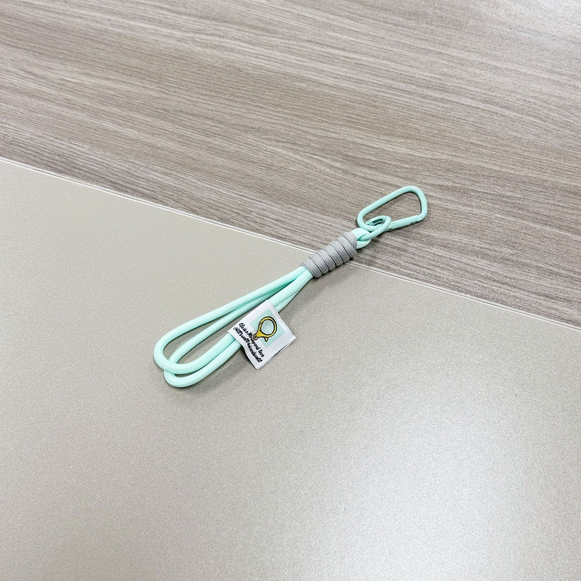 New striped shell makeup bag, portable toiletry storage bag, small toiletry bag, travel large capacity bag for going out New striped shell makeup bag, portable toiletry storage bag, small toiletry bag, travel large capacity bag for going out