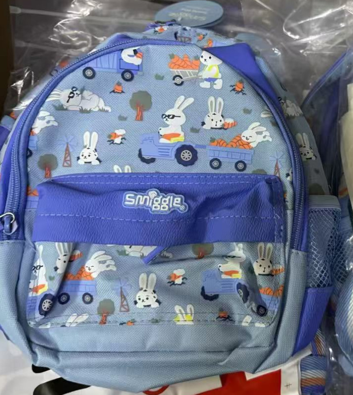 Australian Smiggle backpack for elementary school students, medium size backpack, lightweight backpack, kindergarten baby backpack Australian Smiggle backpack for elementary school students, medium size backpack, lightweight backpack, kindergarten baby backpack