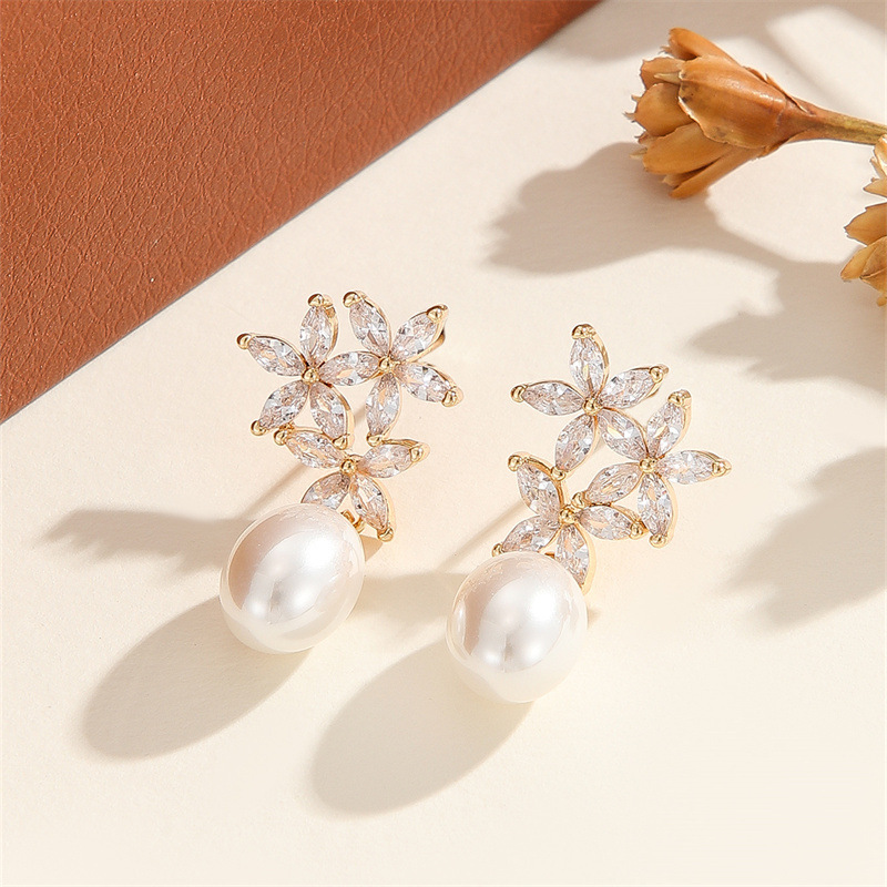 High end butterfly pearl earrings for women in 2025, popular new style, niche design, light luxury earrings, versatile temperament High end butterfly pearl earrings for women in 2025, popular new style, niche design, light luxury earrings, versatile temperament