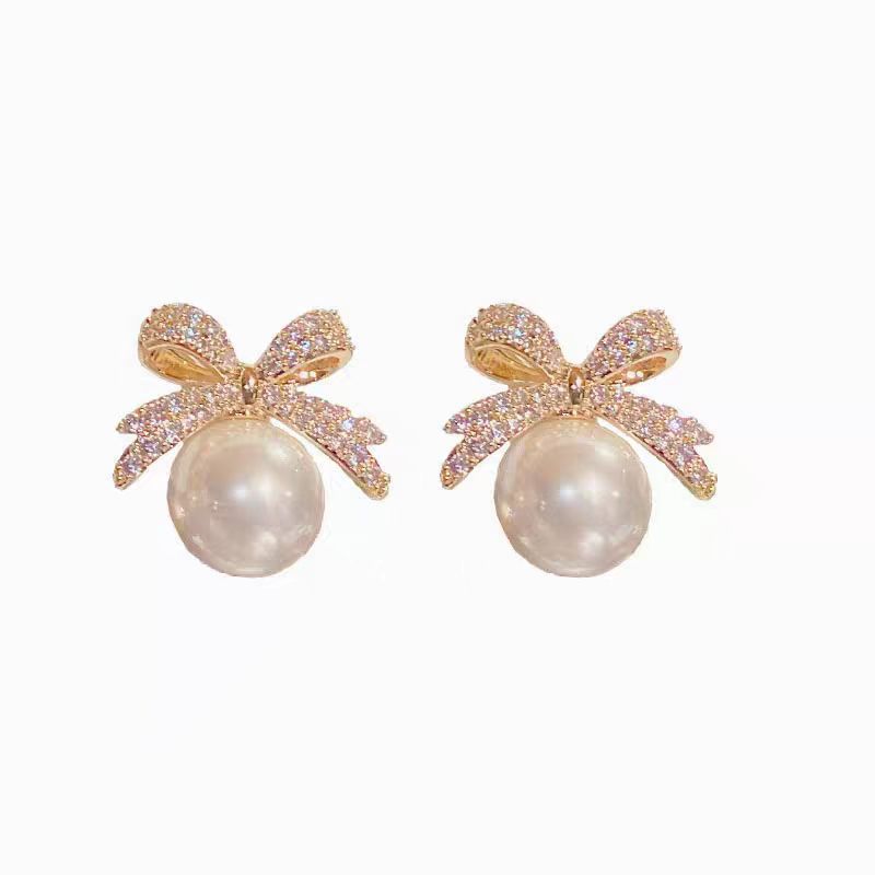High end butterfly pearl earrings for women in 2025, popular new style, niche design, light luxury earrings, versatile temperament High end butterfly pearl earrings for women in 2025, popular new style, niche design, light luxury earrings, versatile temperament