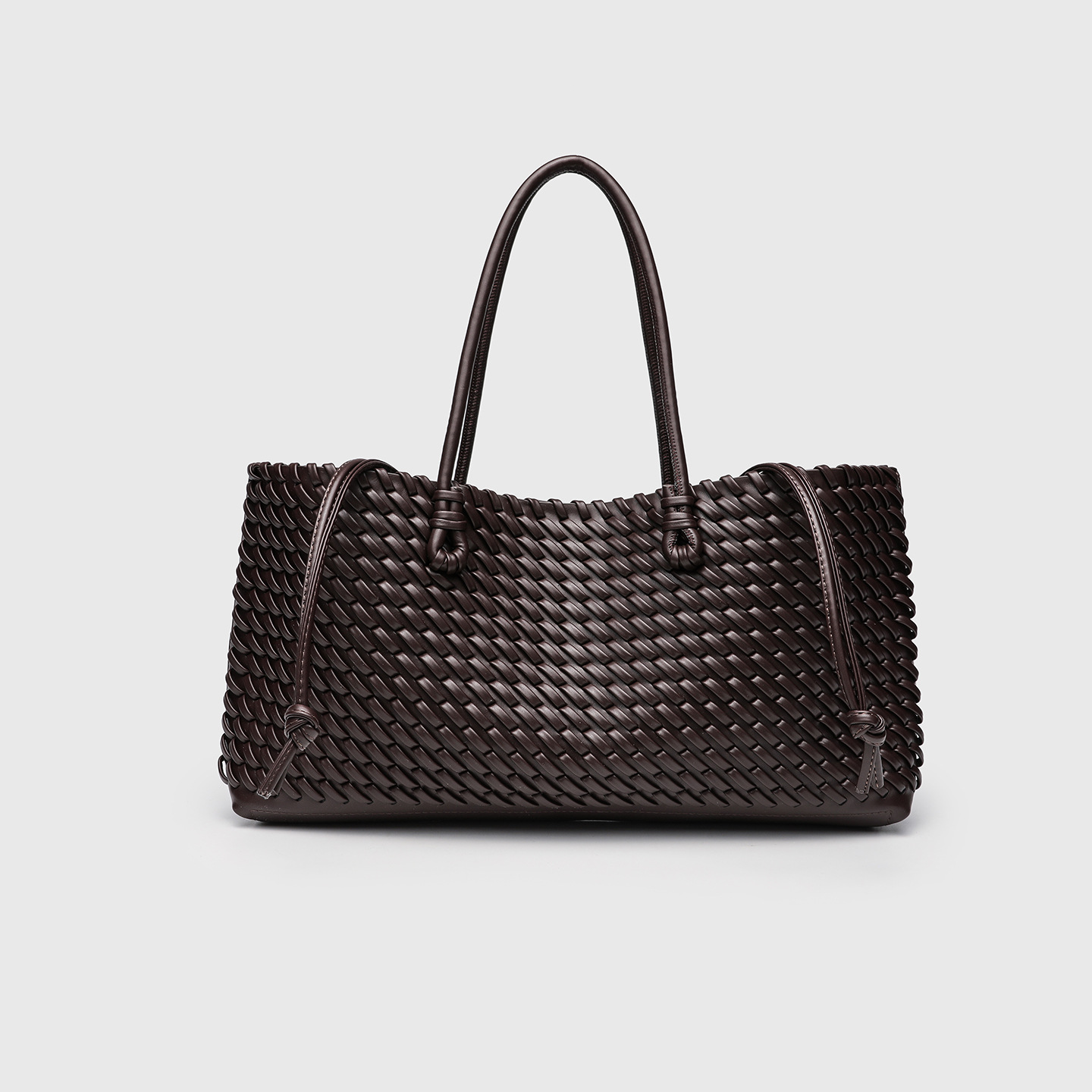 2025 summer new European and American niche commuting woven hand-held shoulder bag fashionable oversized capacity tote bag