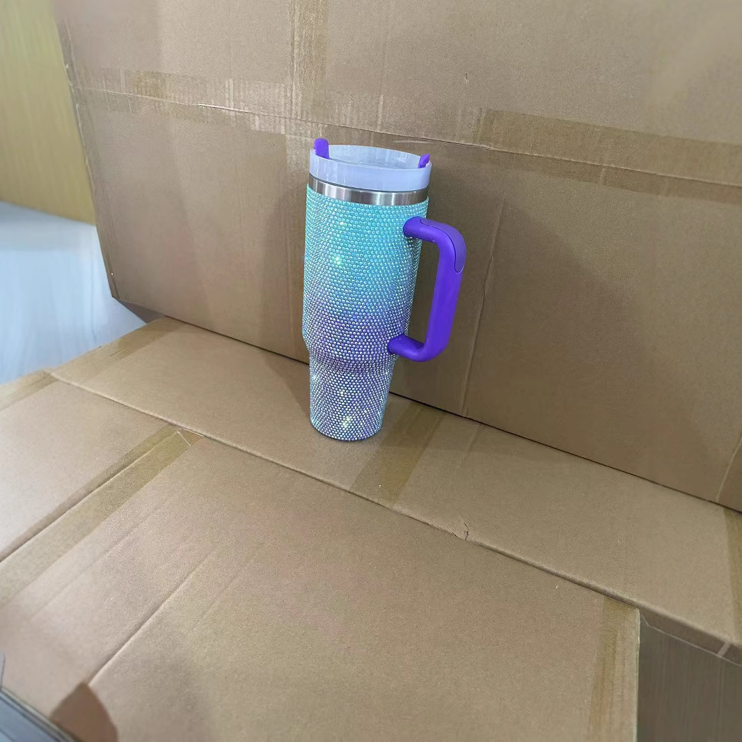 Amazon's new 40oz diamond studded car cup, large capacity stainless steel insulated cup, gradient color, diamond coated car cup for men