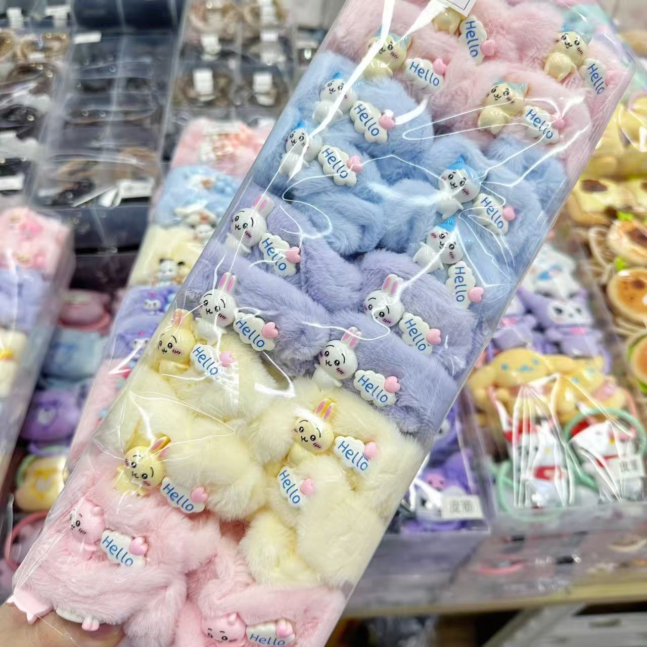 Plush doll hair clip, Sanrio duckbill clip, cute cartoon Kuromi hair clip, female side bangs, broken hair clip Plush doll hair clip, Sanrio duckbill clip, cute cartoon Kuromi hair clip, female side bangs, broken hair clip