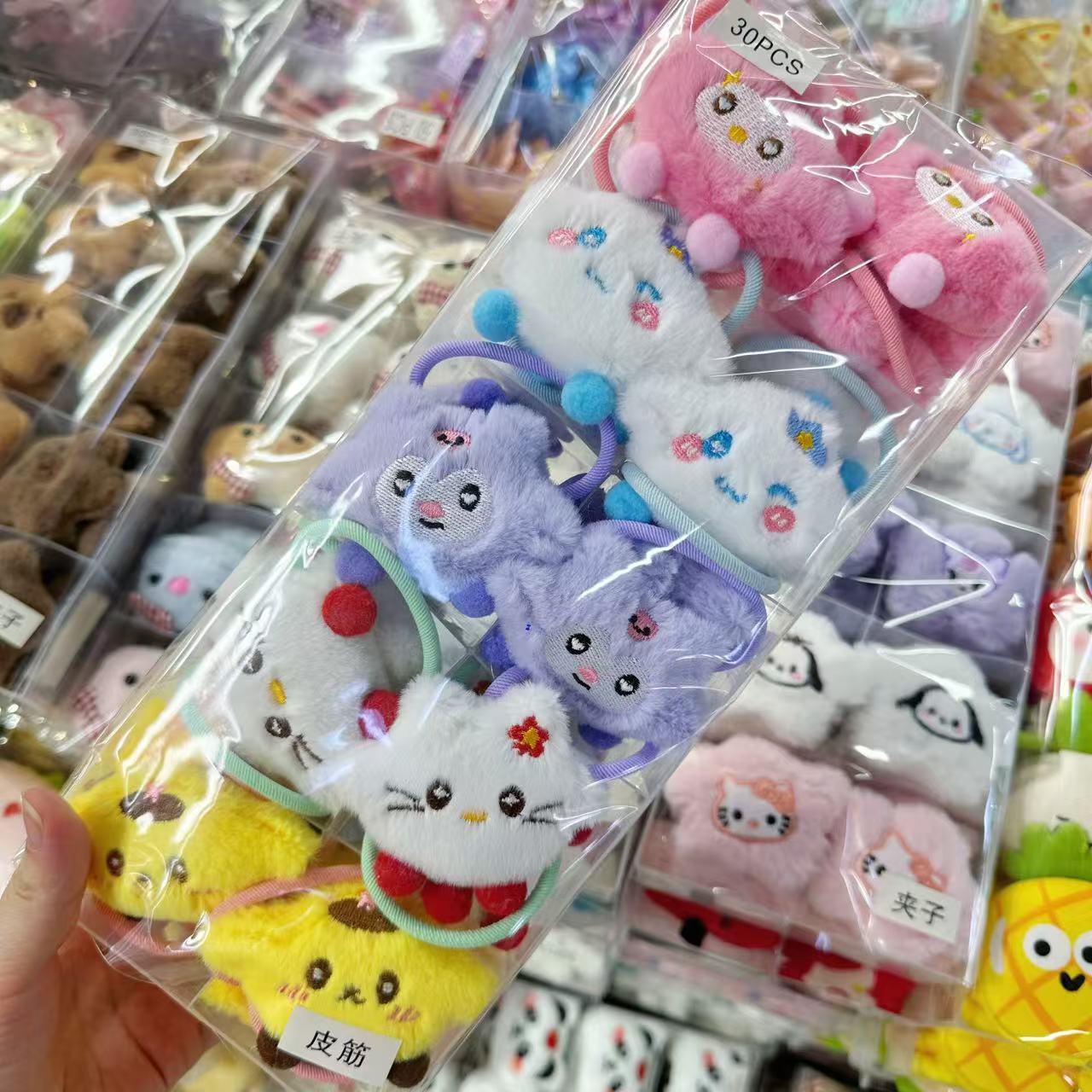 Plush doll hair clip, Sanrio duckbill clip, cute cartoon Kuromi hair clip, female side bangs, broken hair clip Plush doll hair clip, Sanrio duckbill clip, cute cartoon Kuromi hair clip, female side bangs, broken hair clip